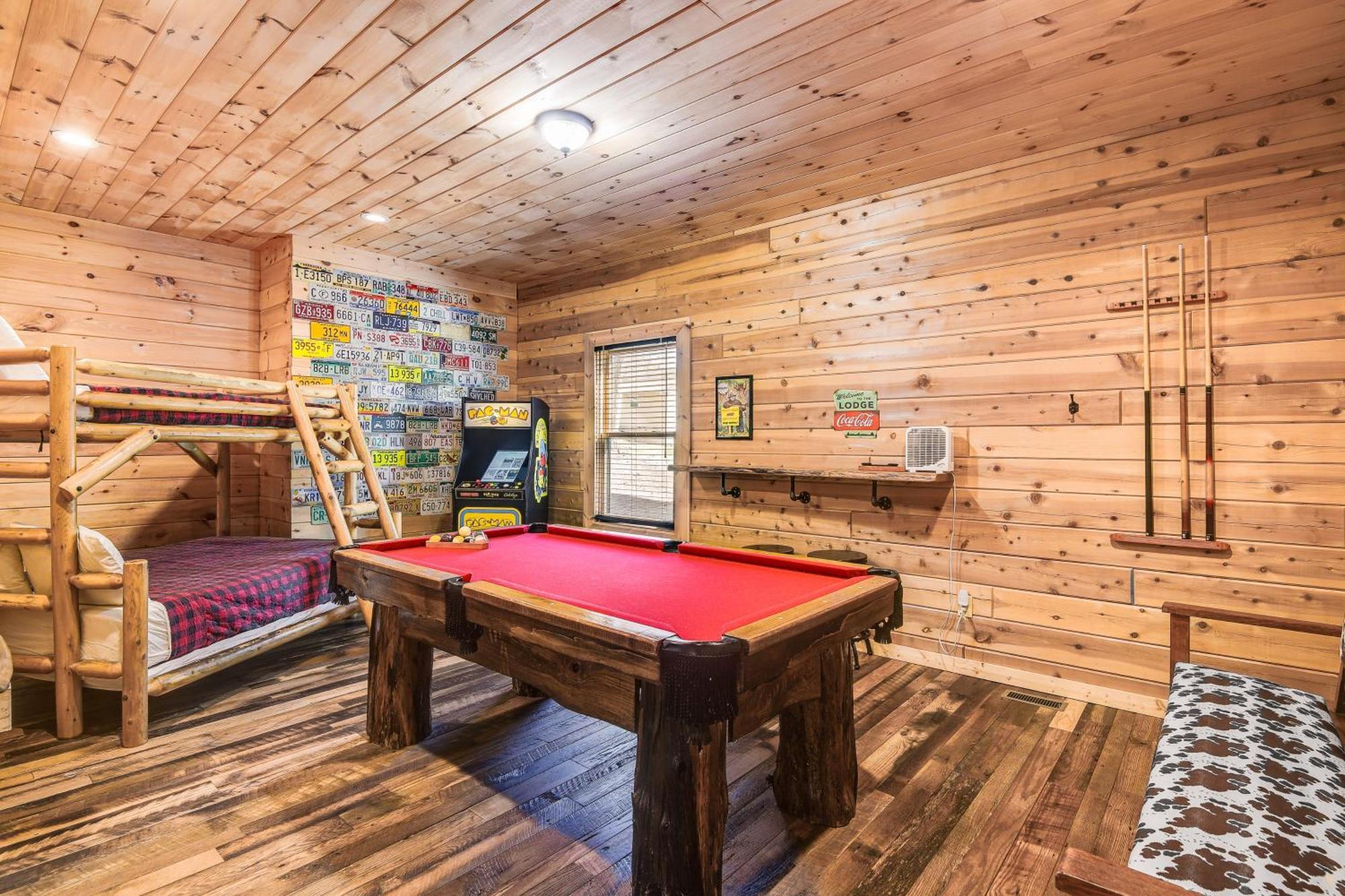 Riverfront Cabin With Hot Tub - 3 Miles To Dollywood Pigeon Forge Exteriér fotografie